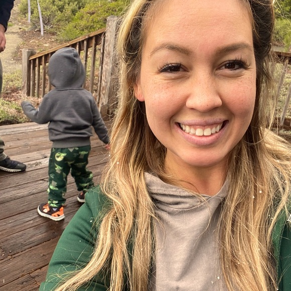 Meet your Posher, Sharon - Picture 4 of 4